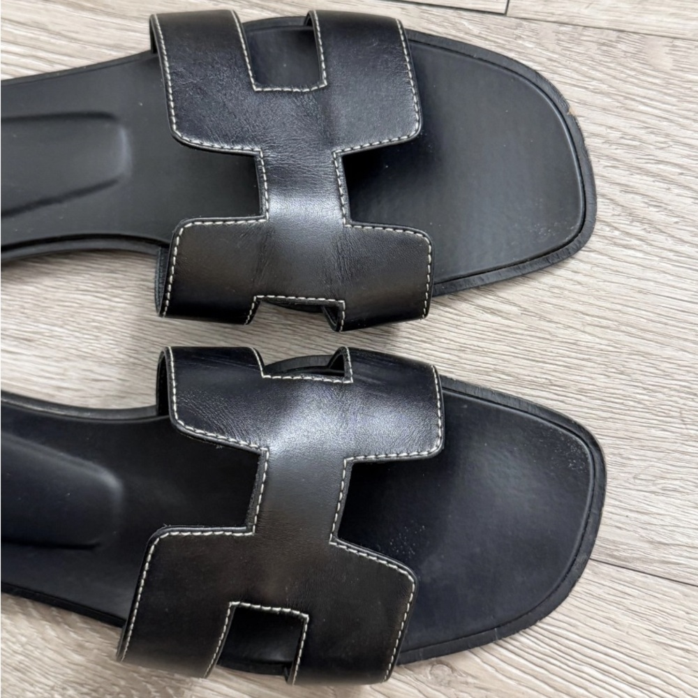 Hermes Oran Sandals size 40.5 - Picture 2 of 4